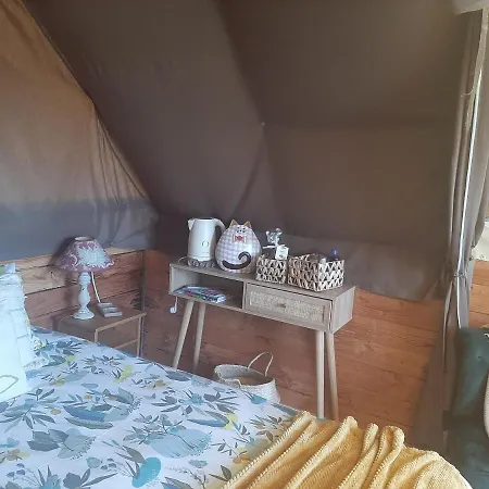 Lüks kamp alanı Tente Trappeur *